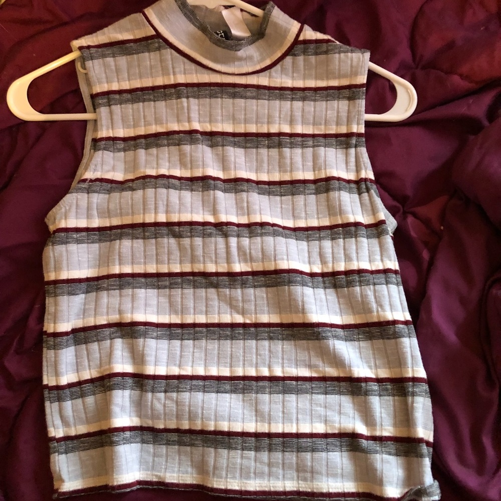 STRIPED TOP